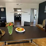 Region Esslingen - Naehe Messe - Flughafen - Stuttgart - Wohnen Und Arbeiten Auf Zeit In 120m2 Wohlfuehlatmosphaere - Ab 3 Uebernachtungen - Geeignet Fuer 4 Pers Incl - Beistellbett Moeglich - Und Tiere Willkommen - Garage F Διαμέρισμα *