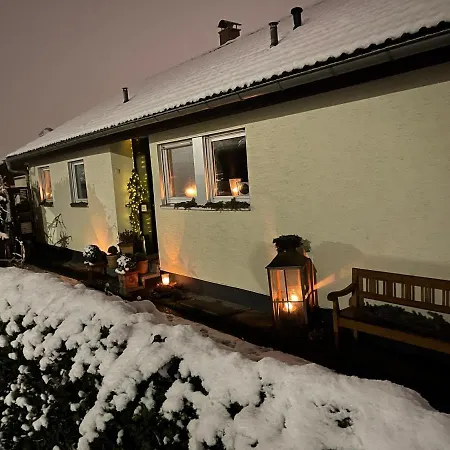 Region Esslingen - Naehe Messe - Flughafen - Stuttgart - Wohnen Und Arbeiten Auf Zeit In 120m2 Wohlfuehlatmosphaere - Ab 3 Uebernachtungen - Geeignet Fuer 4 Pers Incl - Beistellbett Moeglich - Und Tiere Willkommen - Garage F