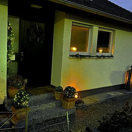 Apartment Region Esslingen - Nähe Messe - Flughafen - Stuttgart - Wohnen Und Arbeiten Auf Zeit In 120m2 Wohlfühlatmosphäre - Ab 3 - Geeignet Für 4 Personen - Beistellbett Möglich - Und Tiere Willkommen - Garage Für E-bikes