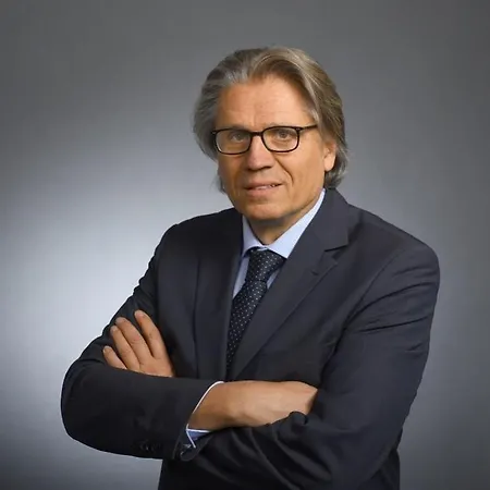 Region Esslingen - Naehe Messe - Flughafen - Stuttgart - Wohnen Und Arbeiten Auf Zeit In 120m2 Wohlfuehlatmosphaere - Ab 3 Uebernachtungen - Geeignet Fuer 4 Pers Incl - Beistellbett Moeglich - Und Tiere Willkommen - Garage F شقة