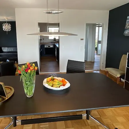 Region Esslingen - Naehe Messe - Flughafen - Stuttgart - Wohnen Und Arbeiten Auf Zeit In 120m2 Wohlfuehlatmosphaere - Ab 3 Uebernachtungen - Geeignet Fuer 4 Pers Incl - Beistellbett Moeglich - Und Tiere Willkommen - Garage F Lejlighed *
