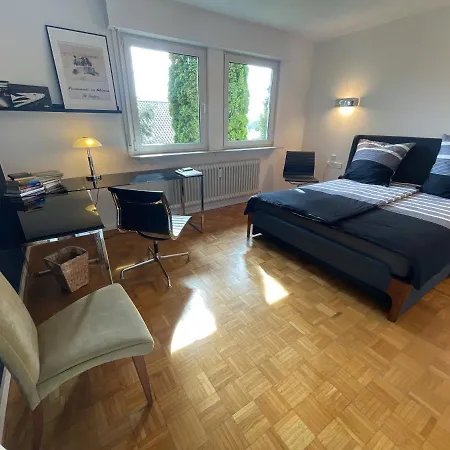 Region Esslingen - Naehe Messe - Flughafen - Stuttgart - Wohnen Und Arbeiten Auf Zeit In 120m2 Wohlfuehlatmosphaere - Ab 3 Uebernachtungen - Geeignet Fuer 4 Pers Incl - Beistellbett Moeglich - Und Tiere Willkommen - Garage F * Altbach