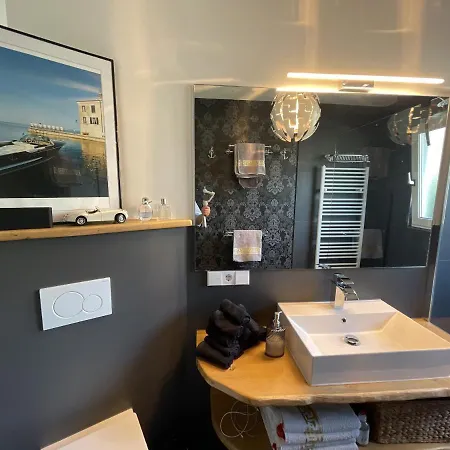 Region Esslingen - Naehe Messe - Flughafen - Stuttgart - Wohnen Und Arbeiten Auf Zeit In 120m2 Wohlfuehlatmosphaere - Ab 3 Uebernachtungen - Geeignet Fuer 4 Pers Incl - Beistellbett Moeglich - Und Tiere Willkommen - Garage F *