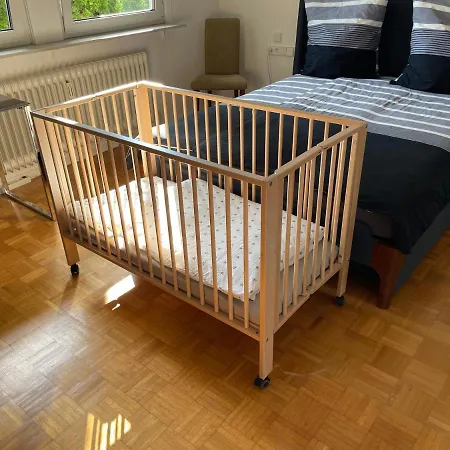 Region Esslingen - Naehe Messe - Flughafen - Stuttgart - Wohnen Und Arbeiten Auf Zeit In 120m2 Wohlfuehlatmosphaere - Ab 3 Uebernachtungen - Geeignet Fuer 4 Pers Incl - Beistellbett Moeglich - Und Tiere Willkommen - Garage F Altbach