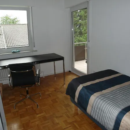 Region Esslingen - Nähe Messe - Flughafen - Stuttgart - Wohnen Und Arbeiten Auf Zeit In 120m2 Wohlfühlatmosphäre - Ab 3 - Geeignet Für 4 Personen - Beistellbett Möglich - Und Tiere Willkommen - Garage Für E-bikes *